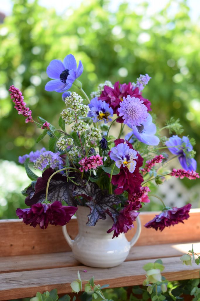 pansy heuchera anemone cosmos bouquet2